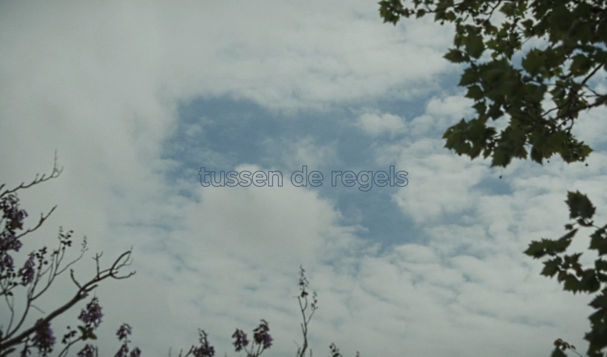 Tussen de Regels